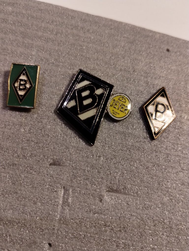 BORUSSIA MÖNCHENGLADBACH - zestaw odznak - przypinki piny Bundesliga