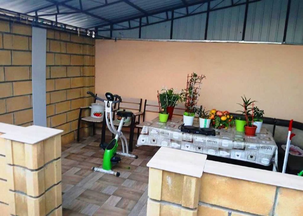 Новый таунхаус с ремонтом и мебелью в Лесках!