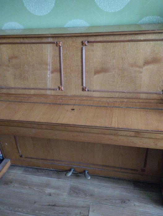 Продам піаніно, фортепіано. "Україна"