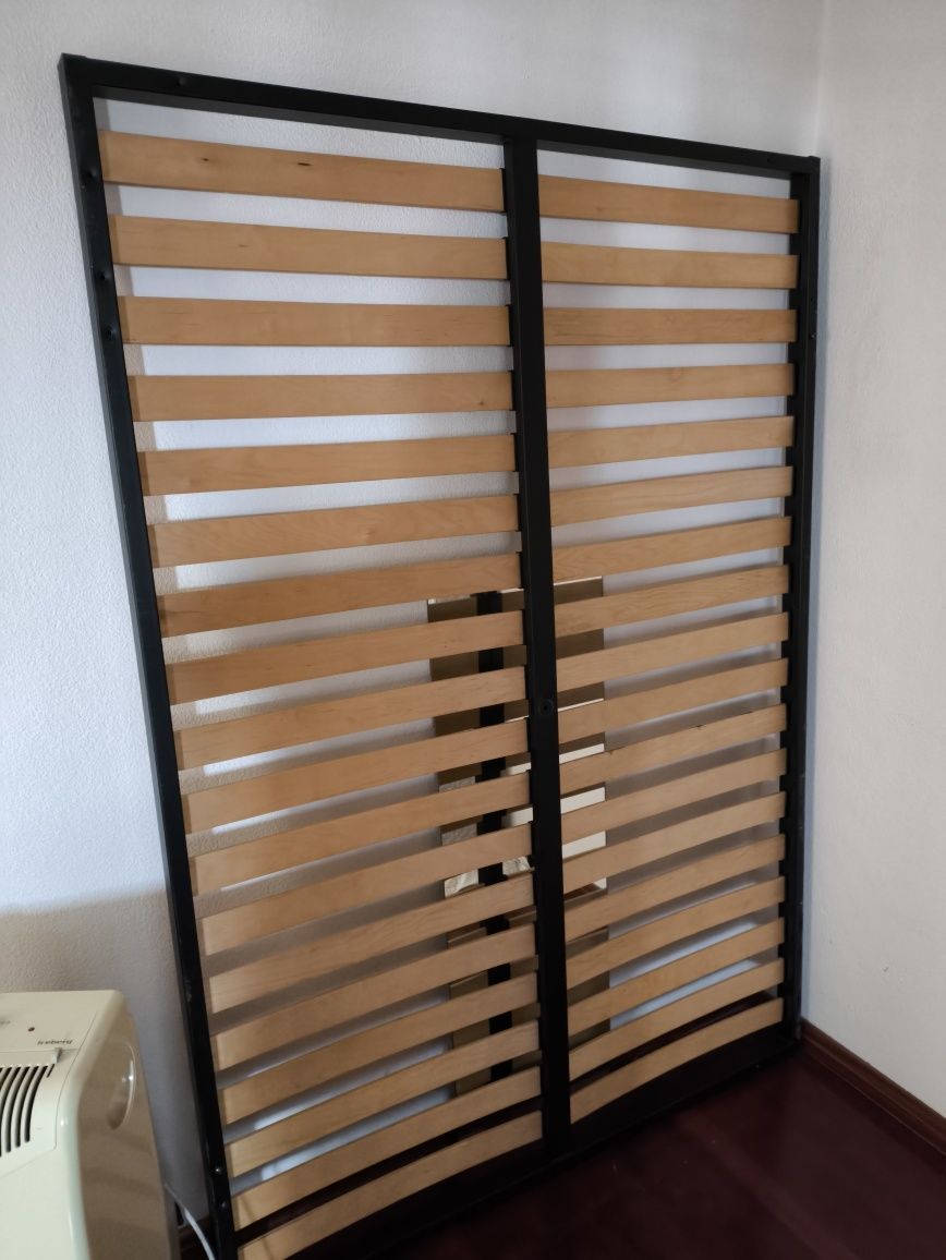 Cama colchão e estrado