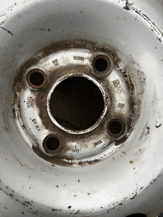 Диски металеві поштучно розпаровка R 14 розболтовка 4/100 Volkswagen