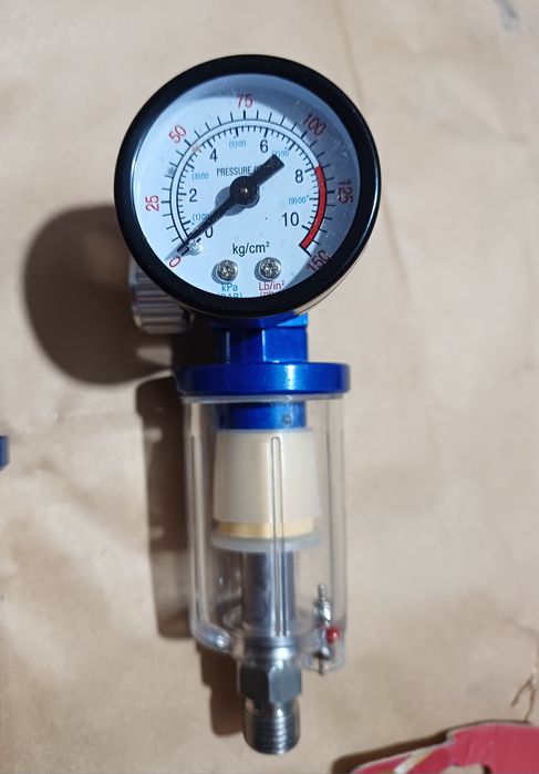 Фильтр для очистки воздуха с манометро