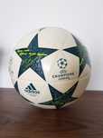 Piłka Champions League nozna match ball capitano 2016