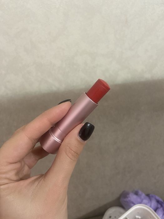 Помада червона teaology