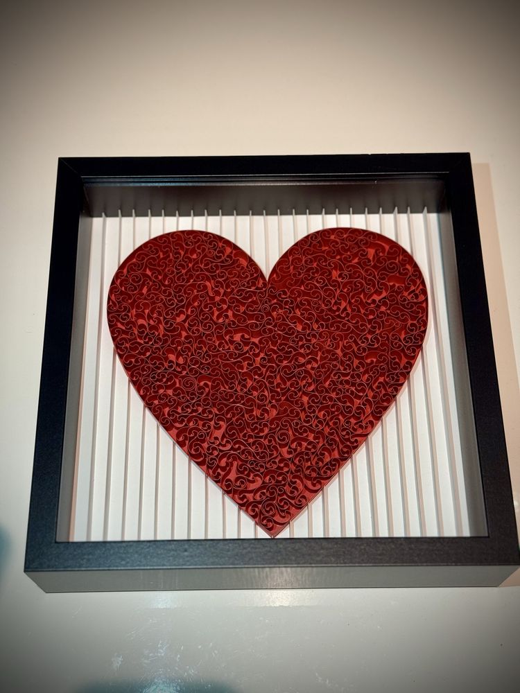 Quadro coração artesanal em quilling