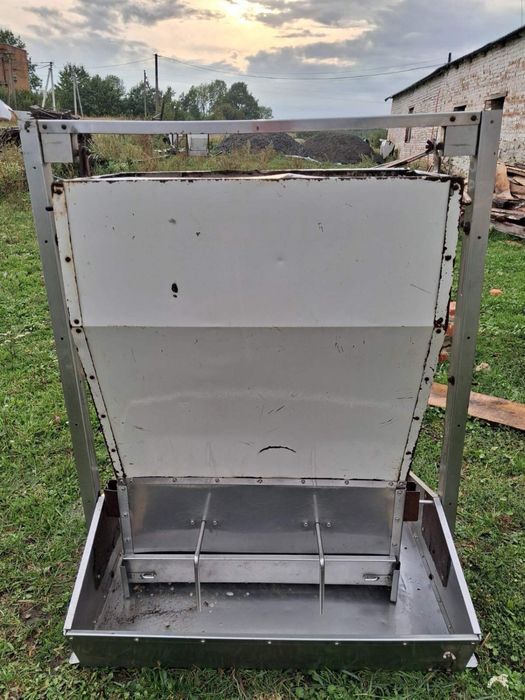 Кормушки для свиней