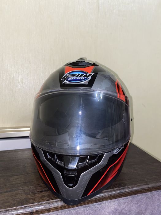 Шолом Geon в дуже хорошому стані