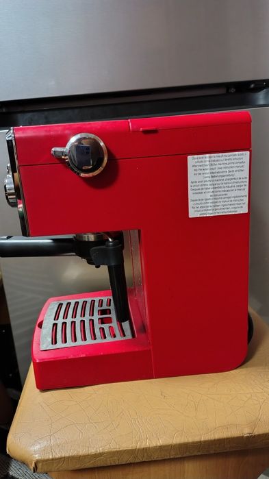 Рожкова кавомашина Saeco Poemia