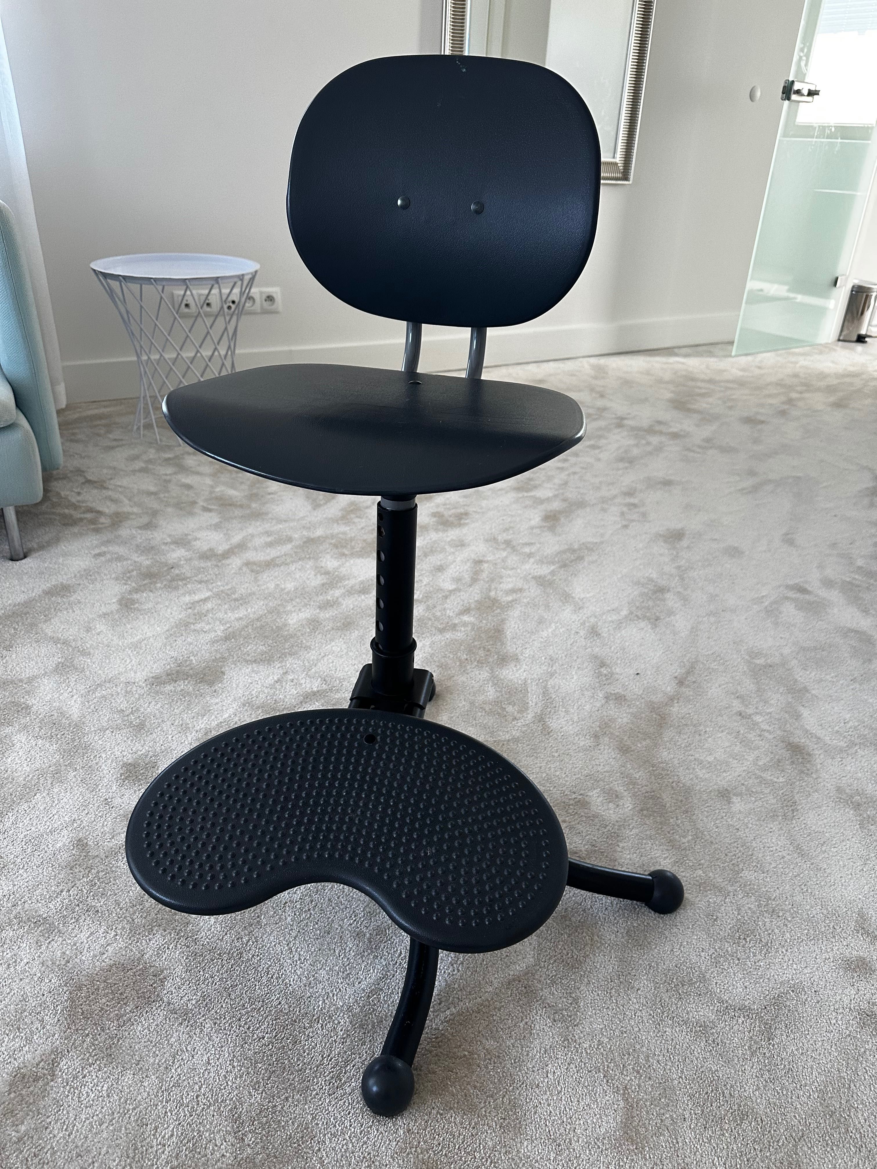 Kinnarps Casper ergonomiczne krzesło szkolne