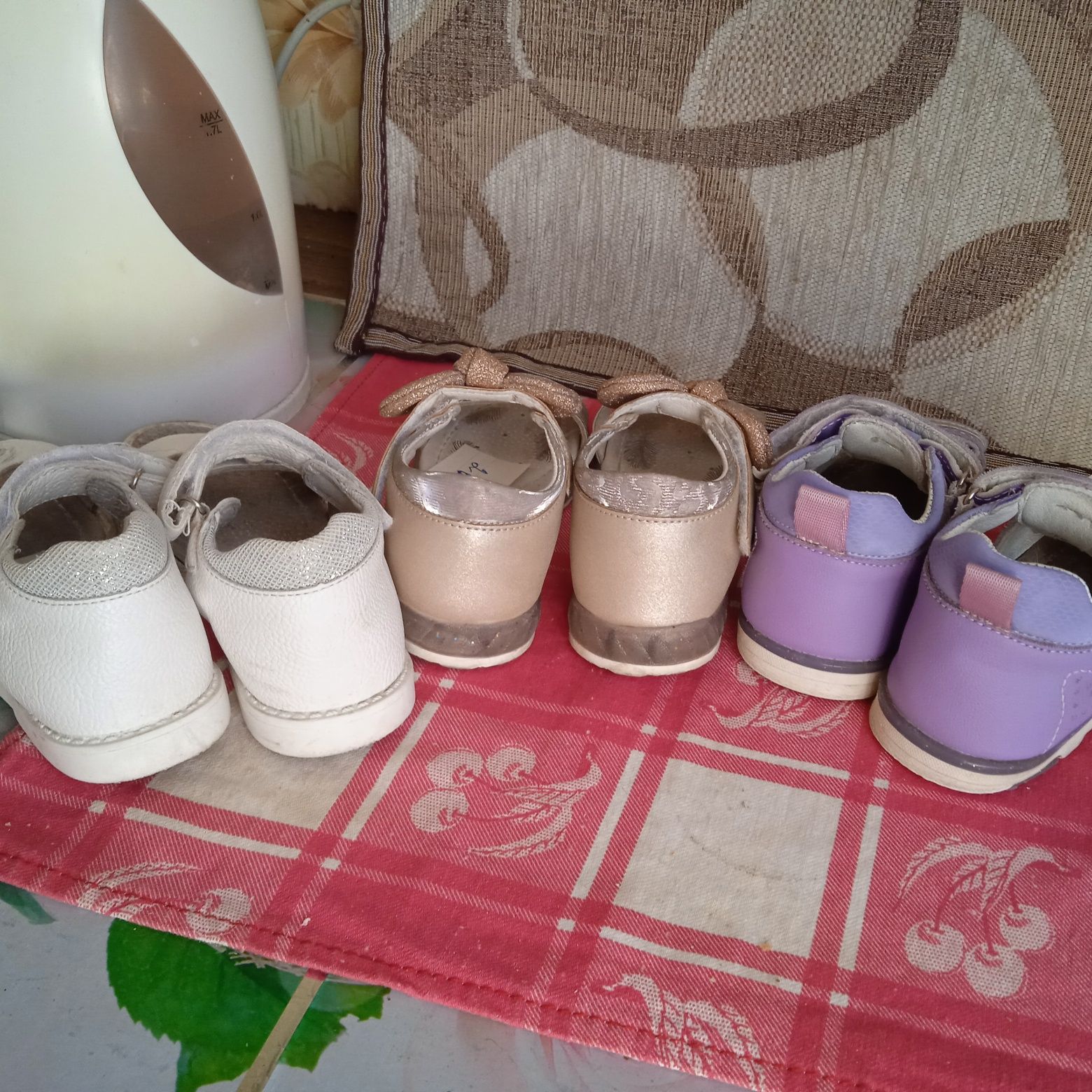 Детская обувь,для мальчиков и девочек.