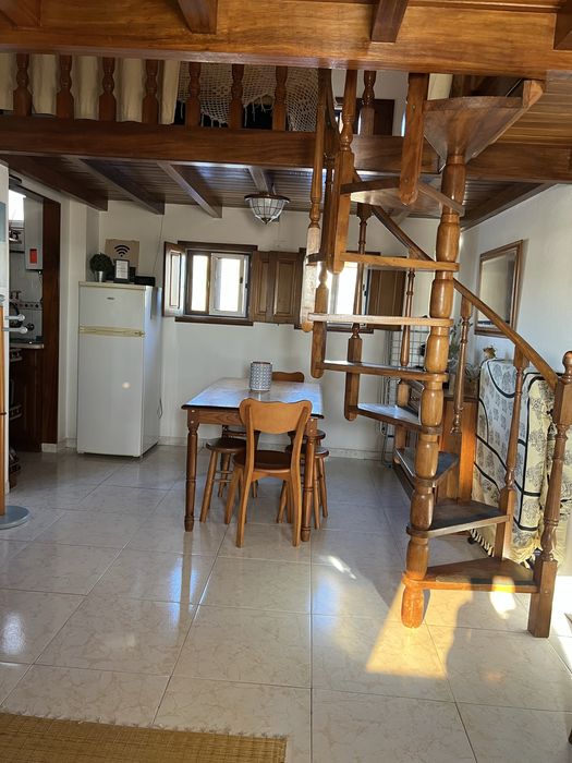 Arrenda se Costa da Caparica loft
