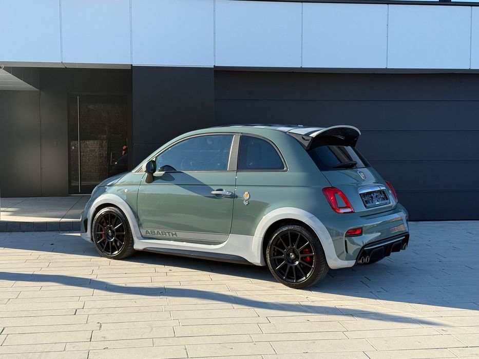 Abarth 695 Abarth 695 70th Anniversario Sabelt Climatronic Beats Audio