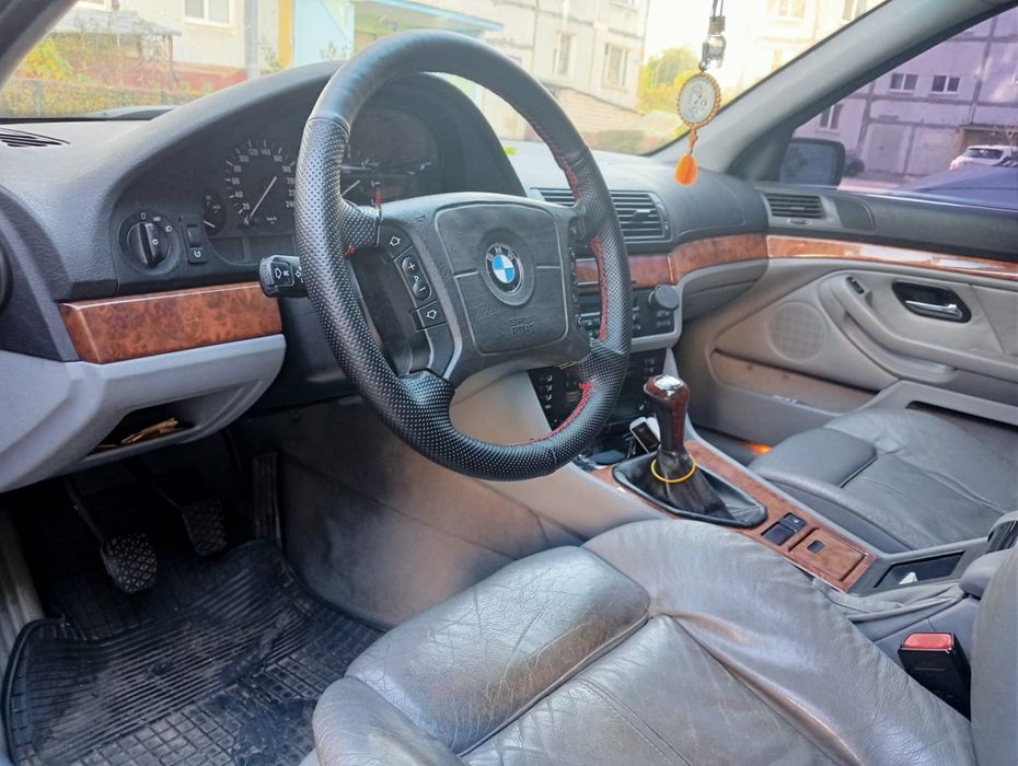 Продам свою БМВ 528і