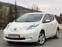 Продам Nissan leaf