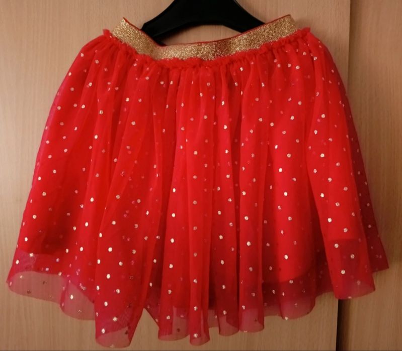 Czerwona spódniczka Sinsay, rozmiar 110/116.