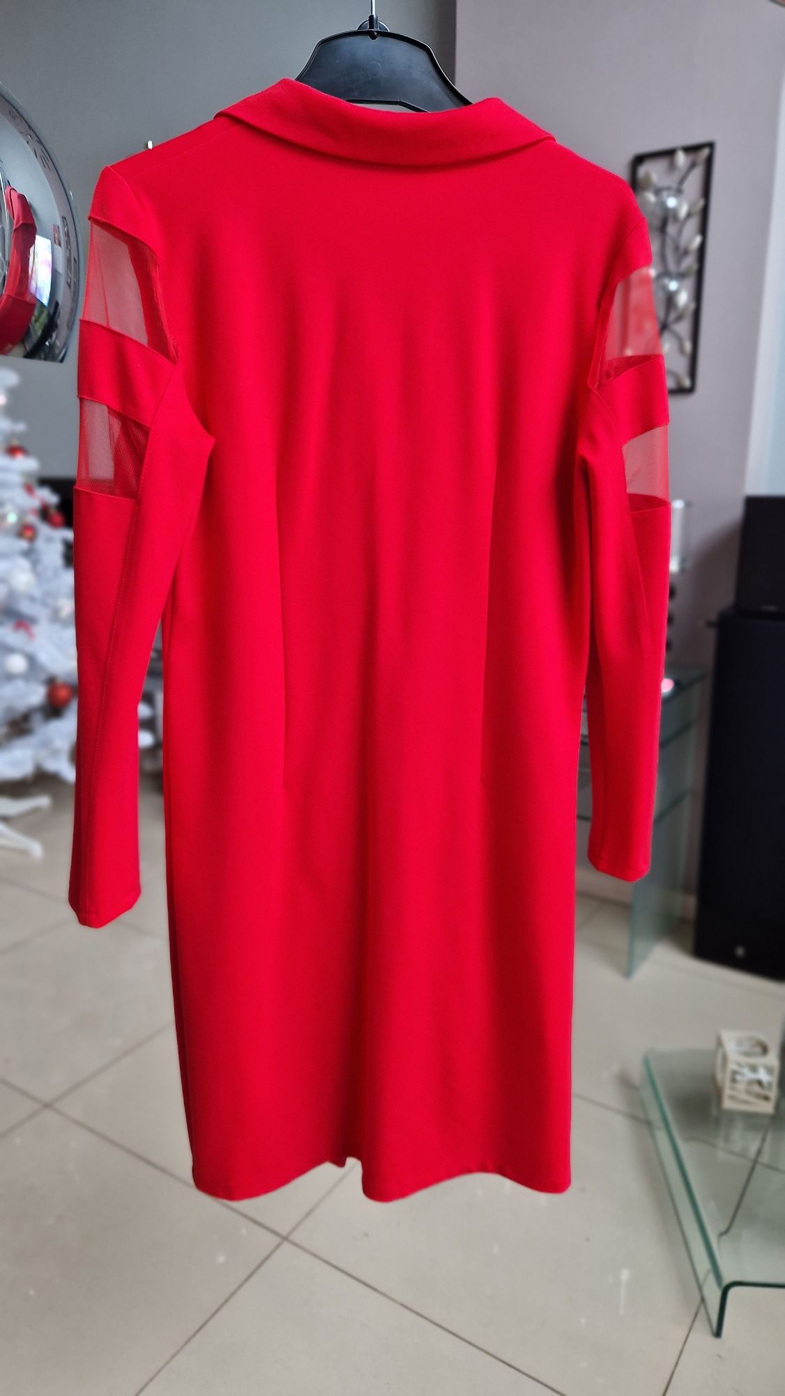 Czerwona sukienka garniturowa złote guziki 40