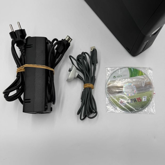 Konsola XBOX 360 Slim 500GB przeróbka RGH +pad okablowanie - OKAZJA!