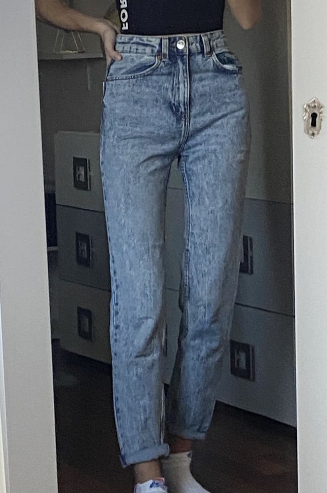 jeansy mom z wysokim stanem, Bershka rozmiar 32/XXS
