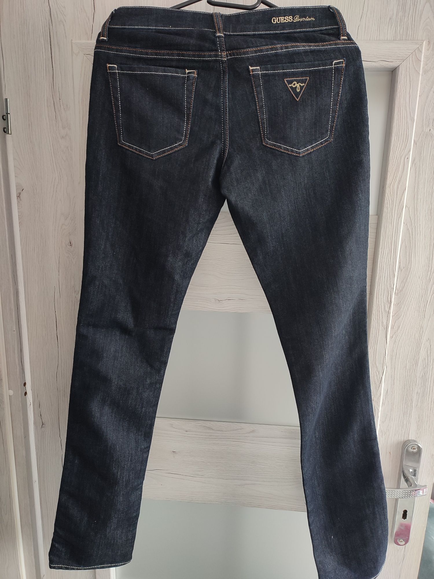 Dżinsy jeansy guess 27