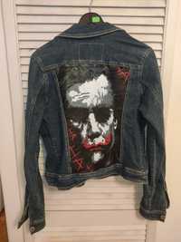 kurtka jeansowa ręcznie malowana Joker