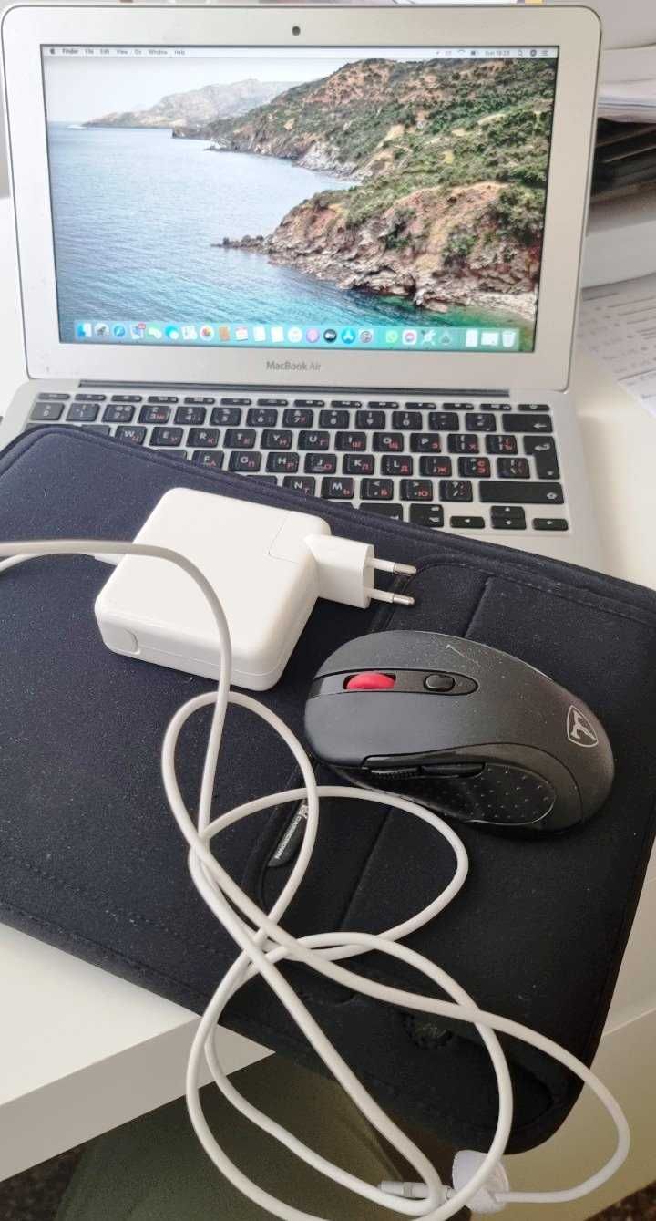 MacBook Air Catalina 10.15 7