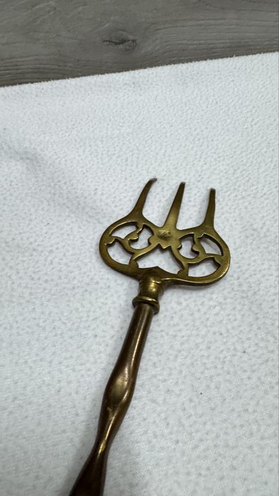 Widelec do opiekania grzanek/pianek