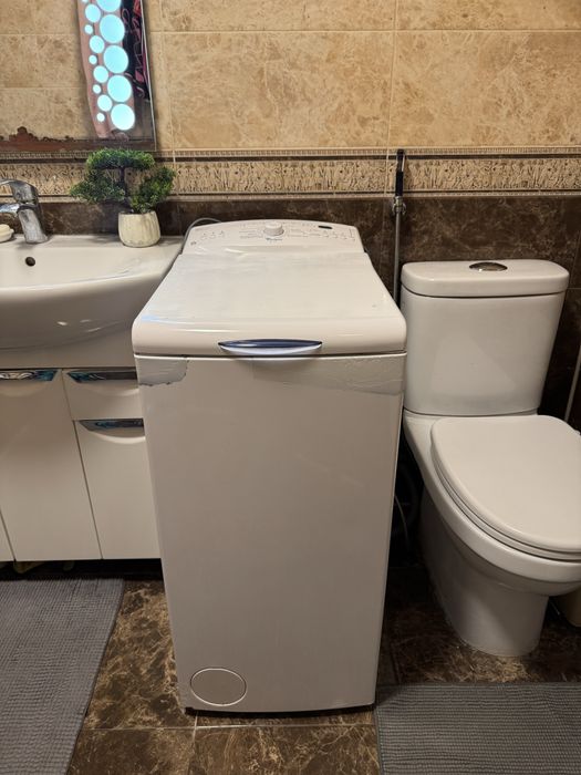 Продам пральну машину Whirpool 6-sense все працює