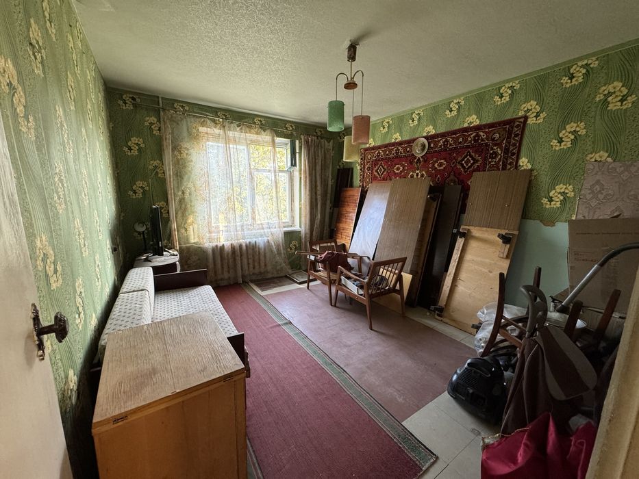 Продам чешку 2к квартиру на Кирова 54 кв м