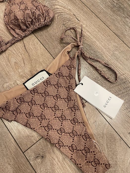 Жіночий бежевий купальник Gucci