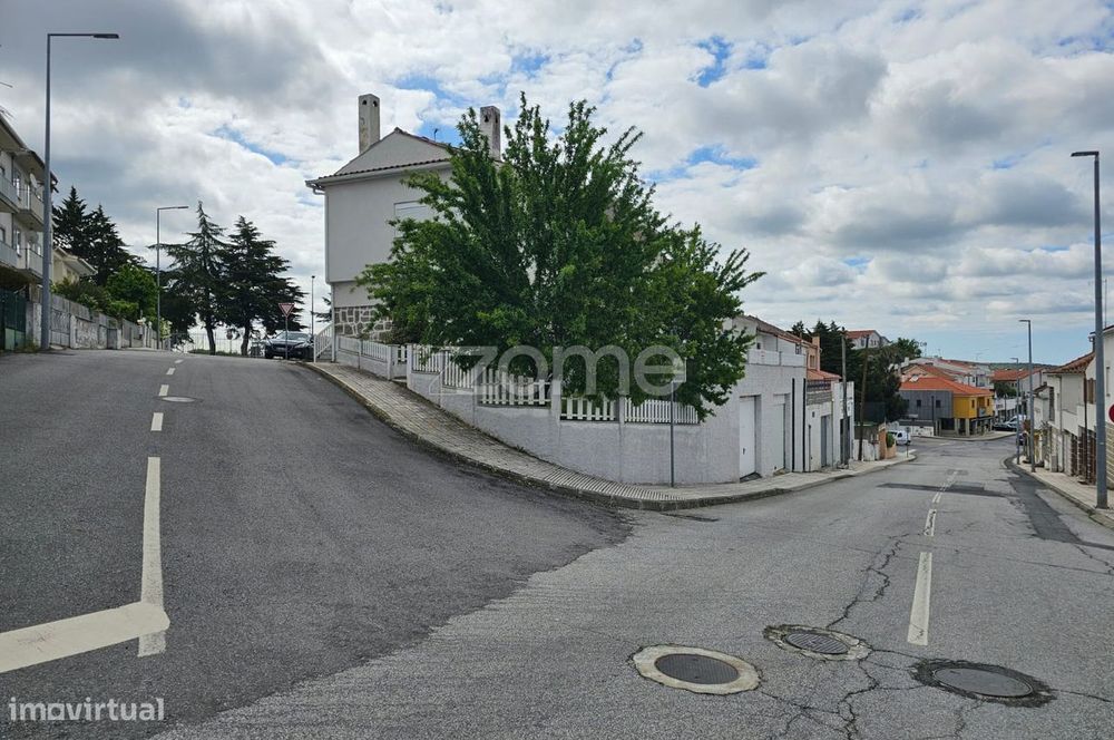 Moradia de Gaveto em Miranda do douro