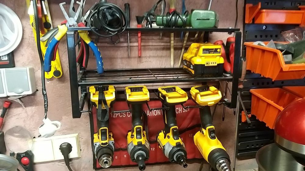 Lampa funkcyjnacdewalt