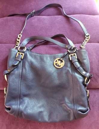 Śliczna torebka Michael Kors w modnym kolorze ze skóry naturalnej