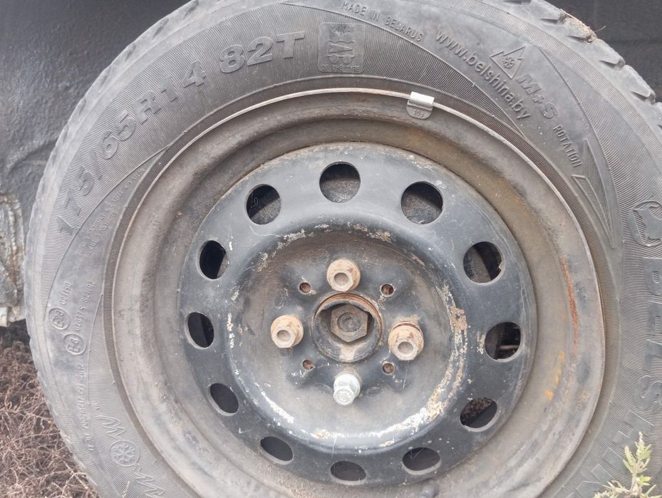 Зимняя резина с диском r14