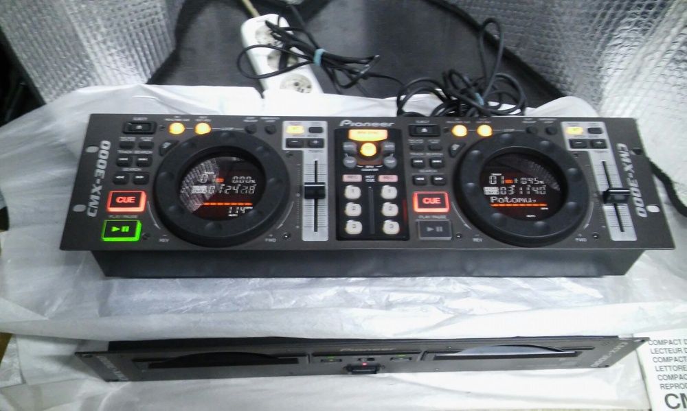 DJ-CD проигрыватель ( DJ-микшер) Pioneer CMX-3000