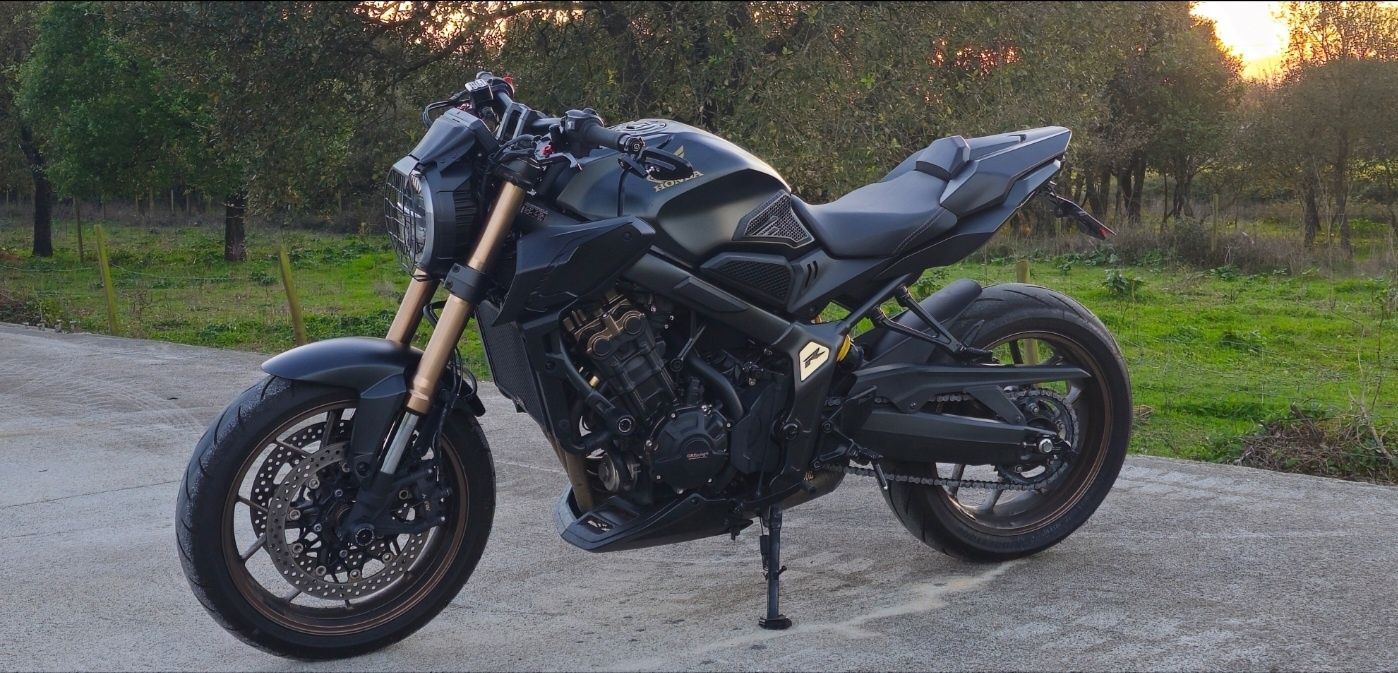 Honda CB650R Full Black Full Extras