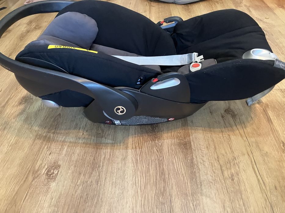 Fotelik Cybex rozkladany