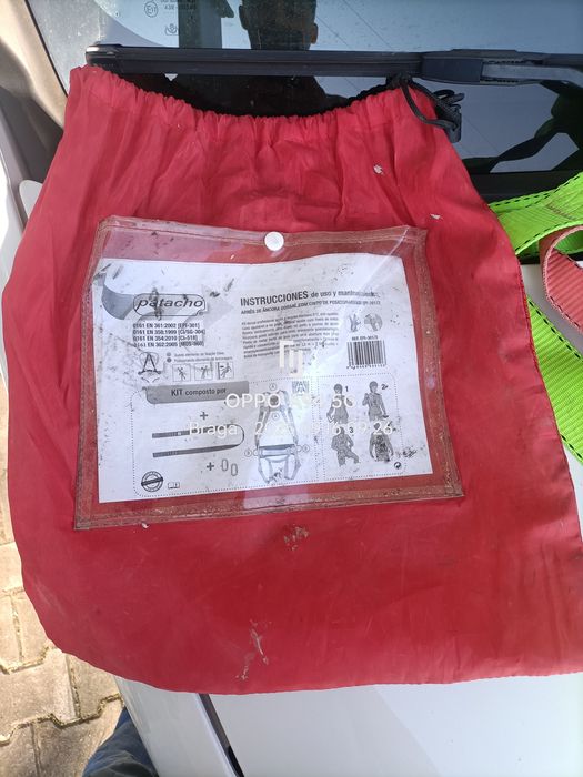 3 arnês praticamente novos