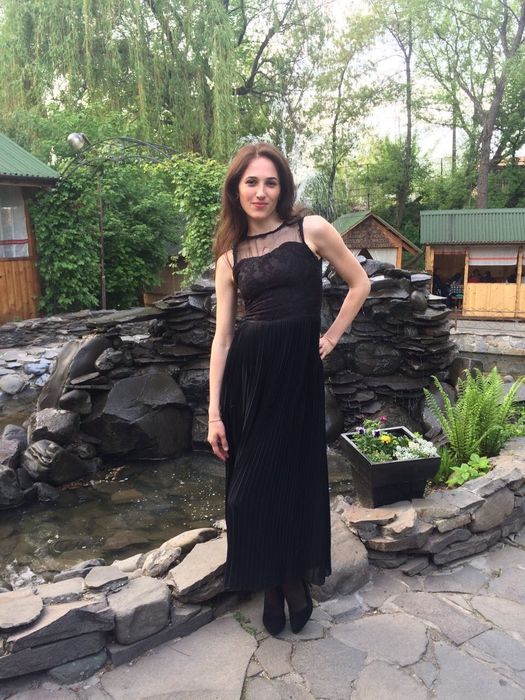 Продам гарну вечірню сукню