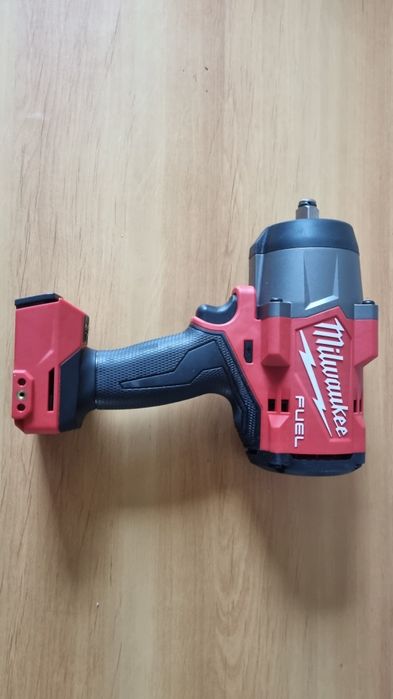 Klucz udarowy 1/2 2034Nm  M18 FUEL Wiertarko wkrętarka udarowa w waliz