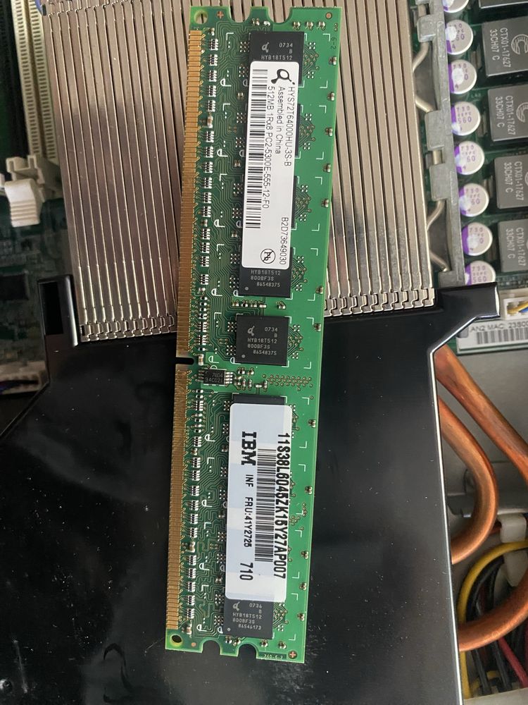 Сервер IBM x3250 (4364) з жорсткими дисками