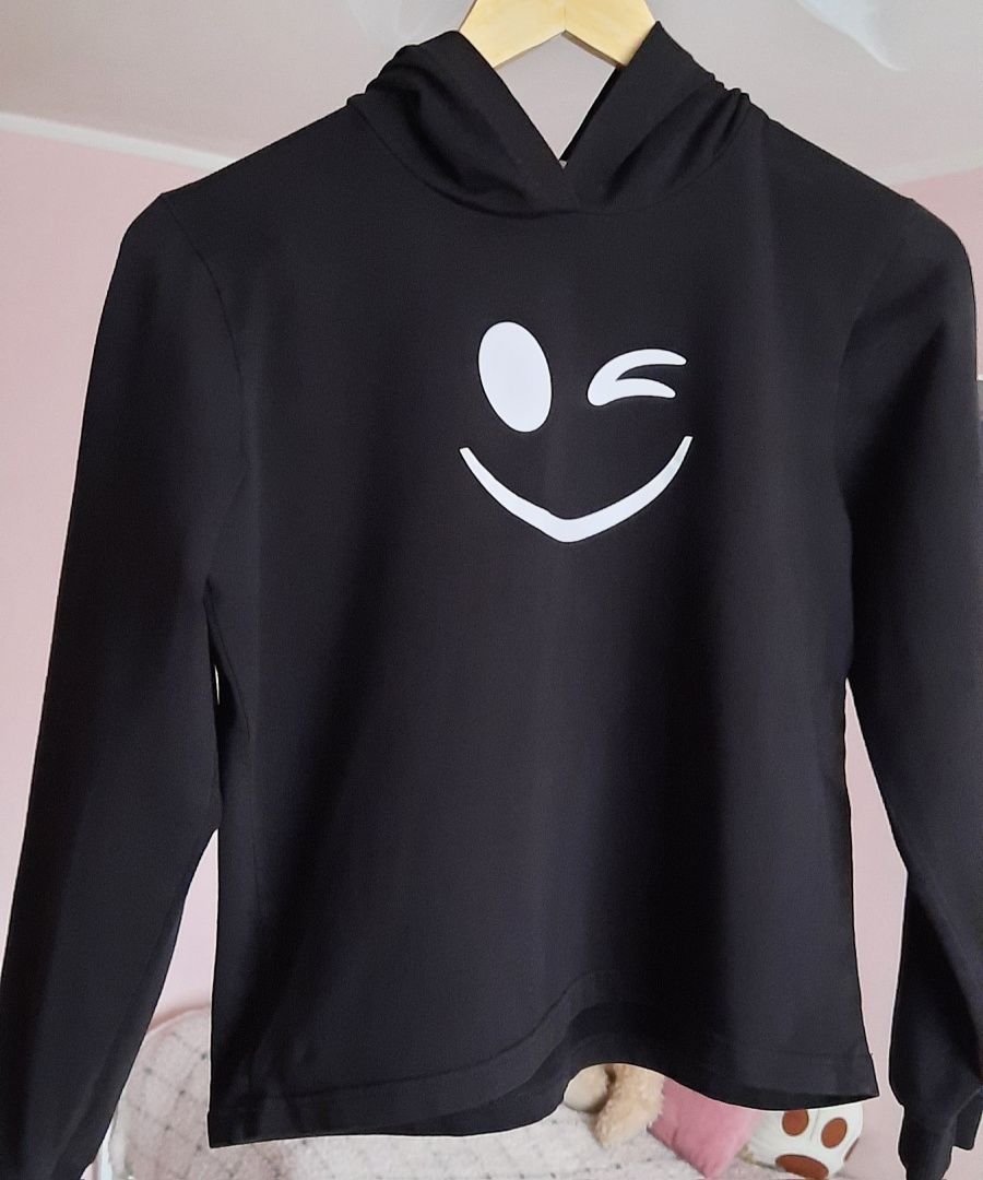 Bluza z kapturem r. 158