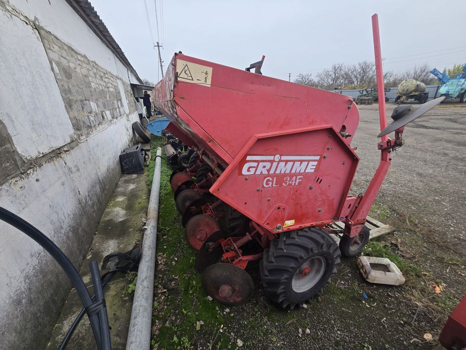 Продам картоплесажалку+ фрезерний окучник