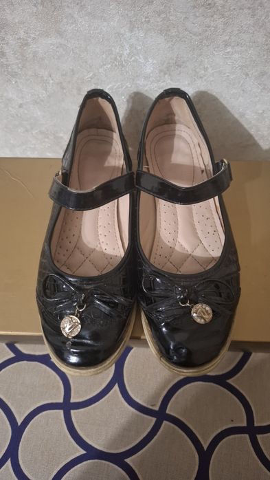 Кроссовки теплые 32р даром