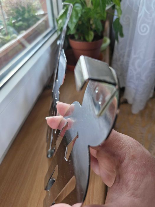 Metalowy wieszak ,bez montażu