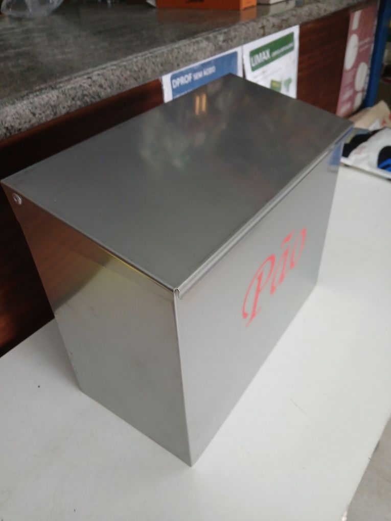 Caixa de pão inox
