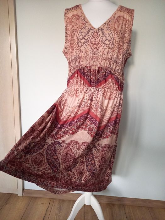 Nowa sukienka orient 48/50