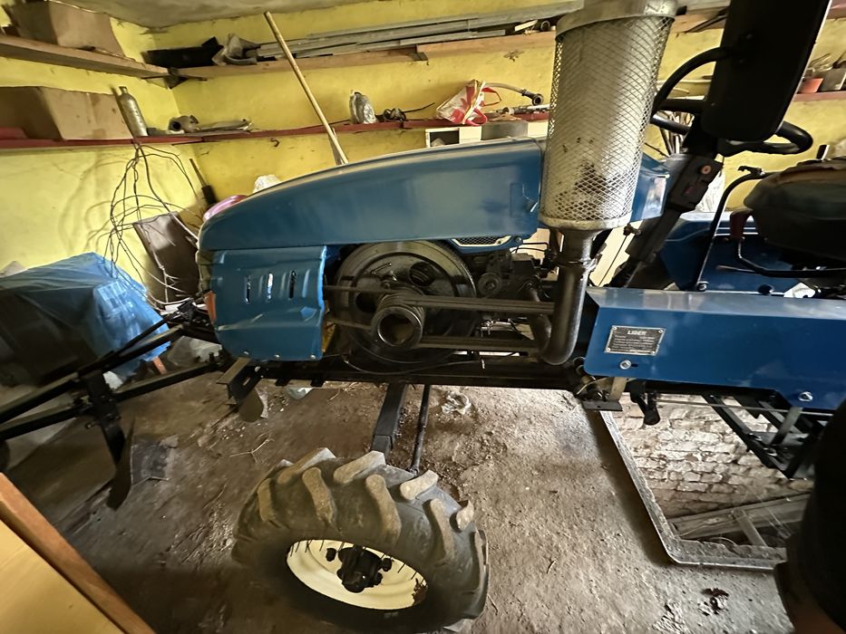 Трактор Lider LUX180D