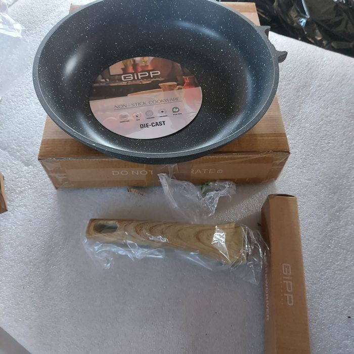 GiPP Patelnia 28 cm, nieprzywierająca patelnia