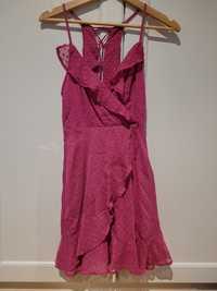 Różowa sukienka z falbankami