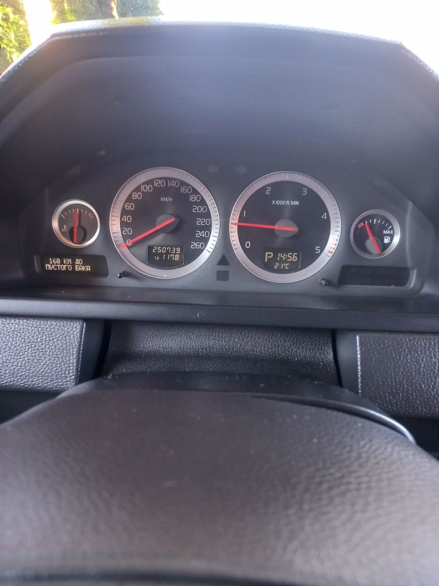 Продам сімейне авто Volvo XC90